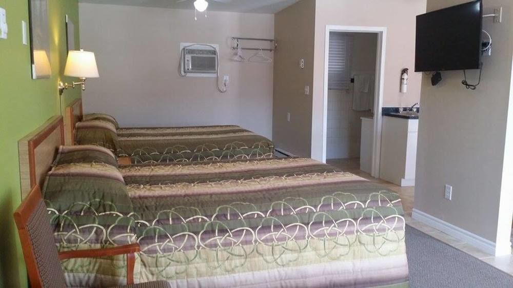 Rymal'S Motel Лимингтон Экстерьер фото