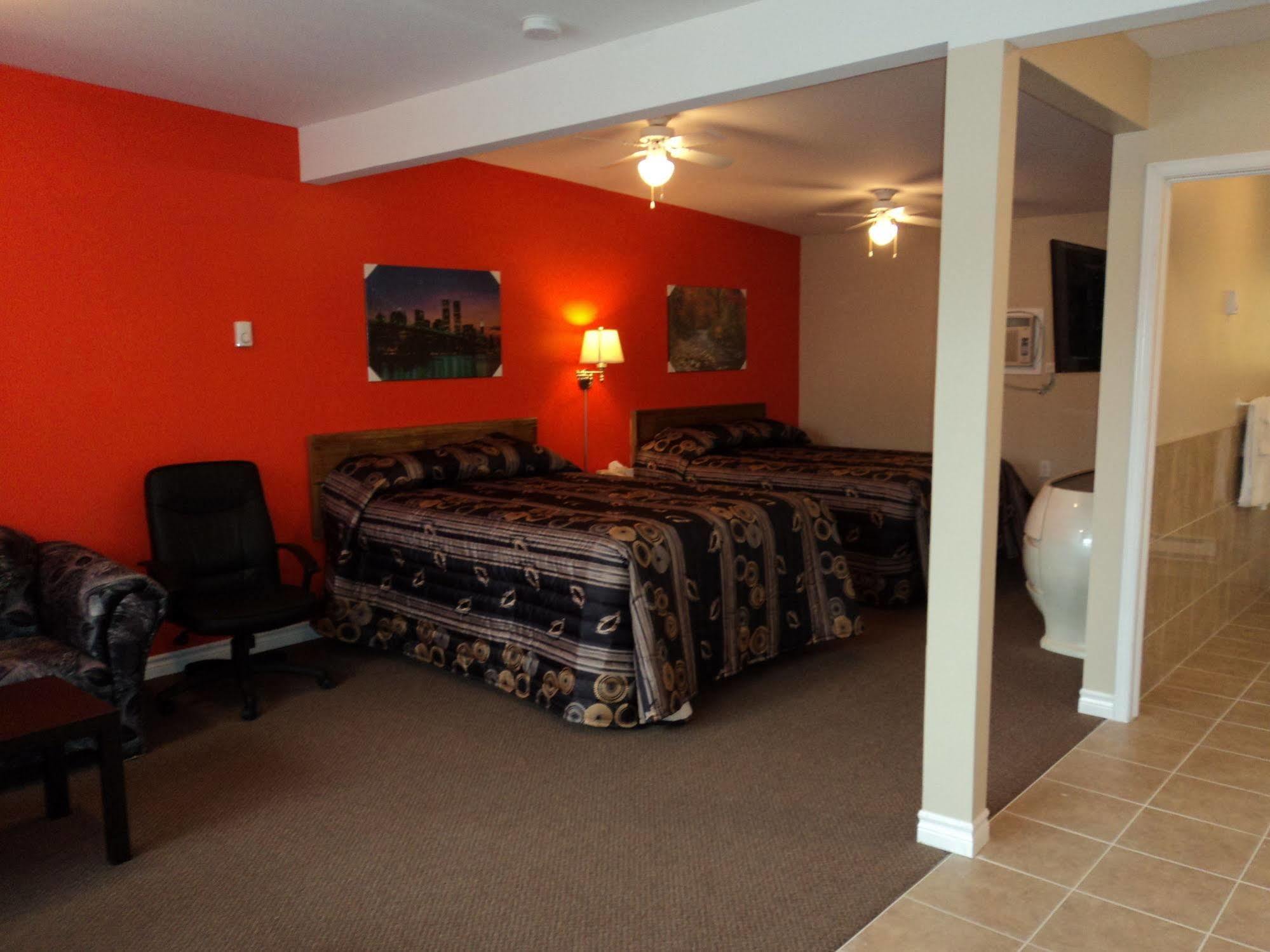 Rymal'S Motel Лимингтон Экстерьер фото