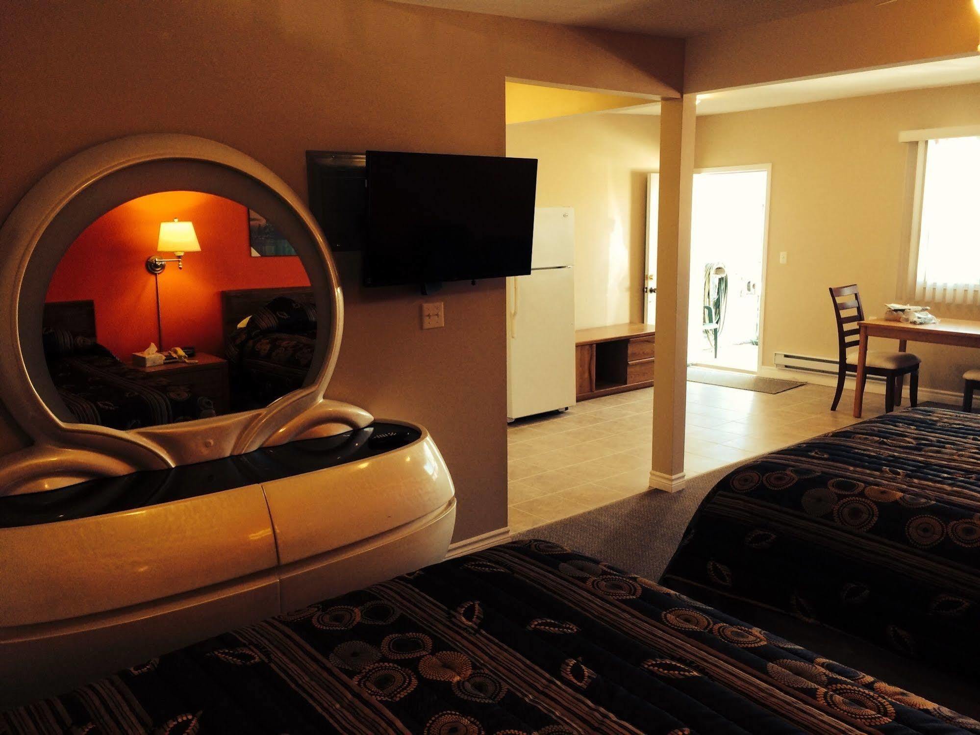 Rymal'S Motel Лимингтон Экстерьер фото