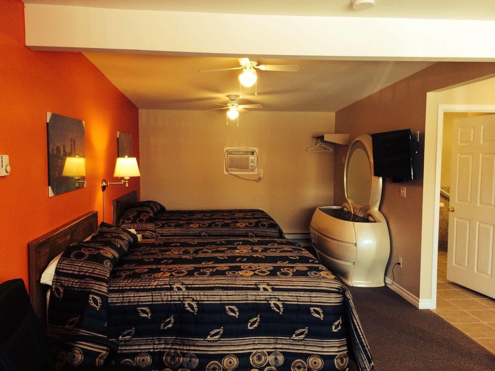 Rymal'S Motel Лимингтон Экстерьер фото